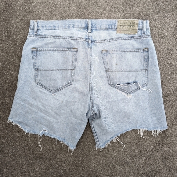 Tommy Hilfiger vintage distressed jean denim shorts for men 34 x 30 - Picture 8 of 11